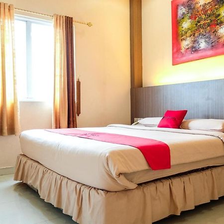 Reddoorz Plus Near Living World Pekanbaru Exterior foto