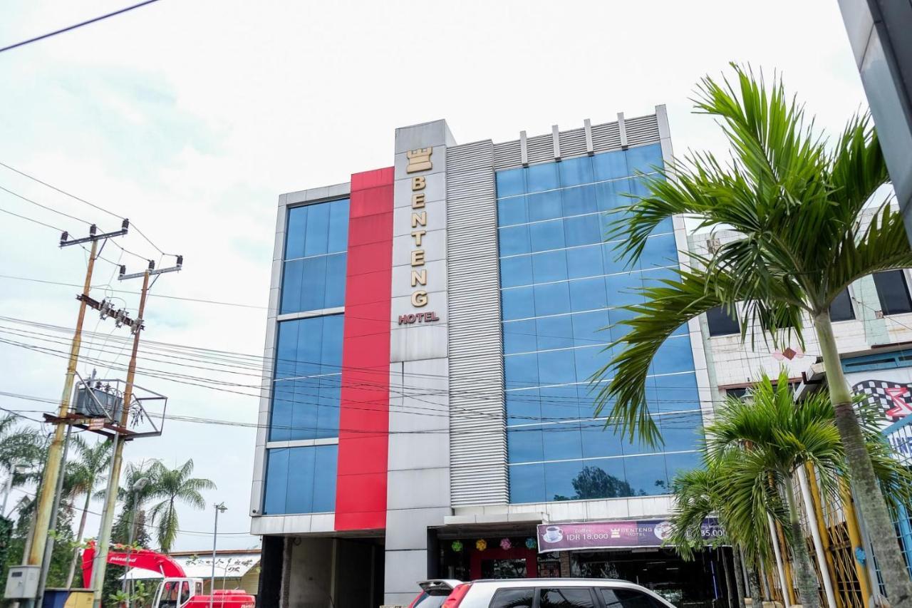 Reddoorz Plus Near Living World Pekanbaru Exterior foto