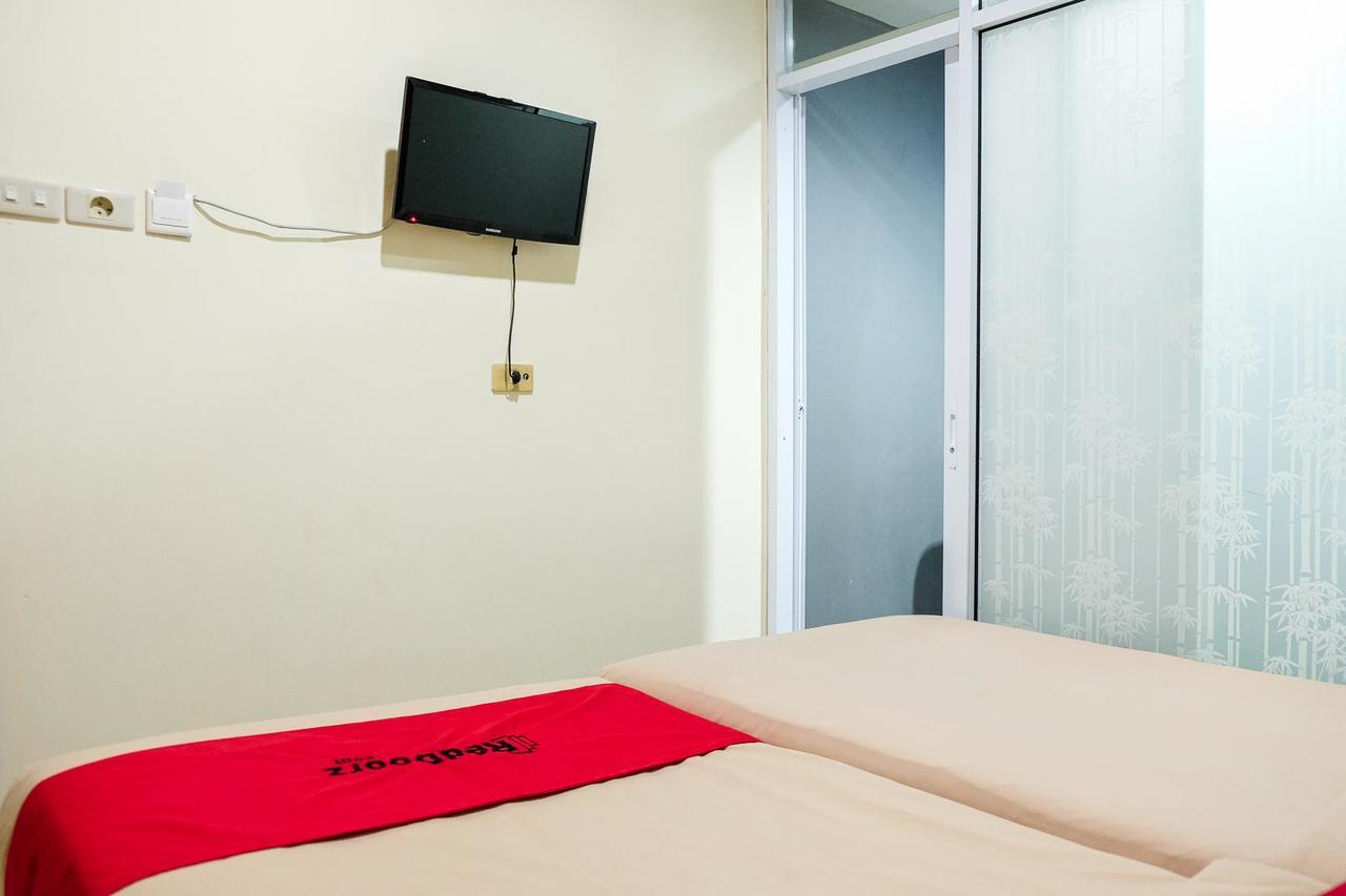 Reddoorz Plus Near Living World Pekanbaru Exterior foto